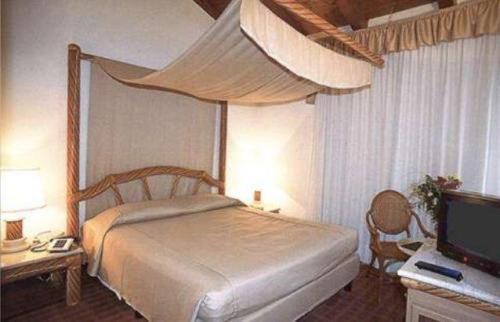 Hotel Villa Isabela Sant'Angelo  Екстер'єр фото