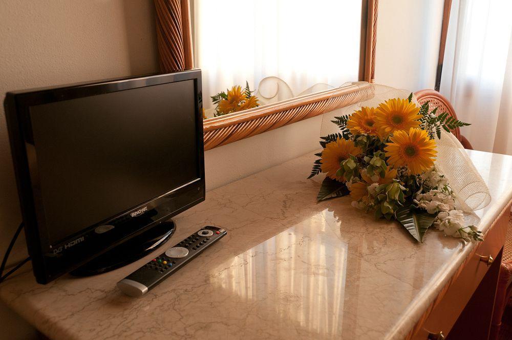 Hotel Villa Isabela Sant'Angelo  Екстер'єр фото
